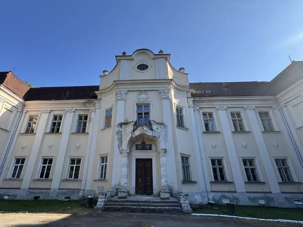 travel program image