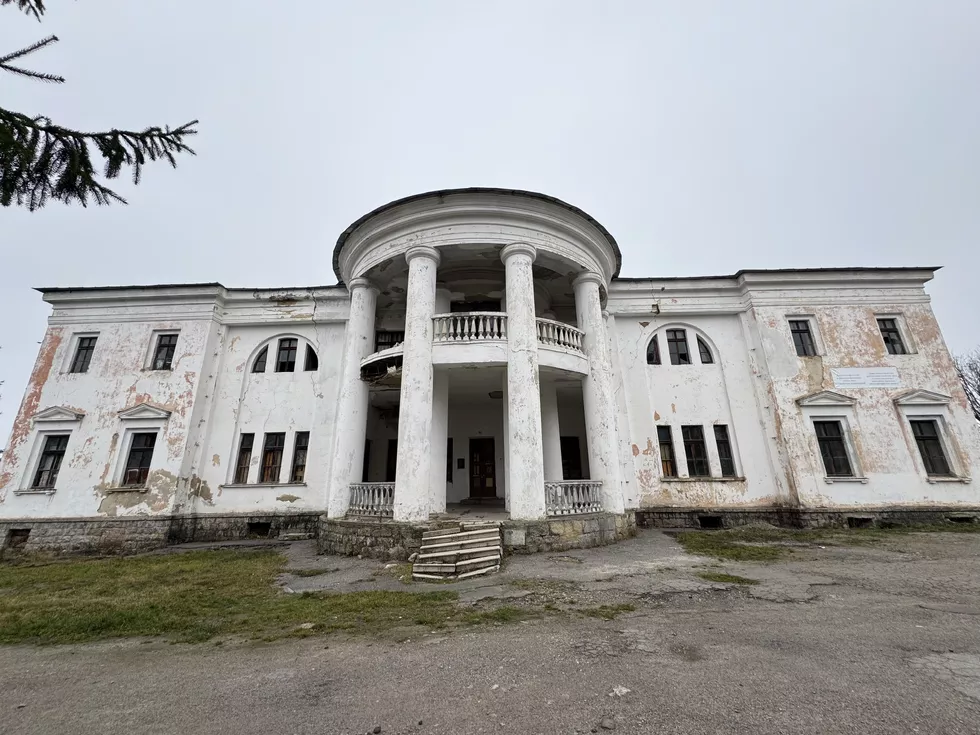 travel program image