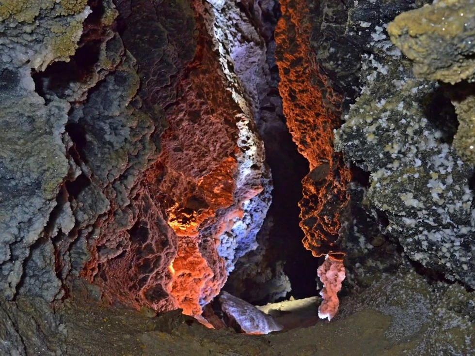 travel program image