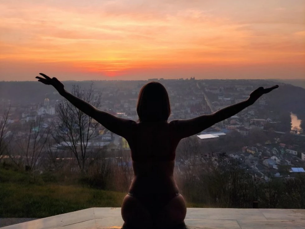 travel program image