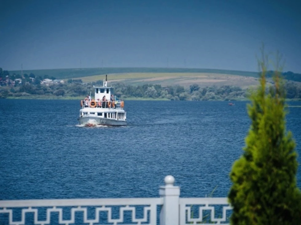 travel program image