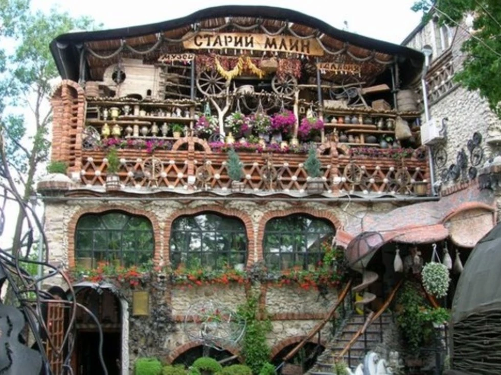 travel program image