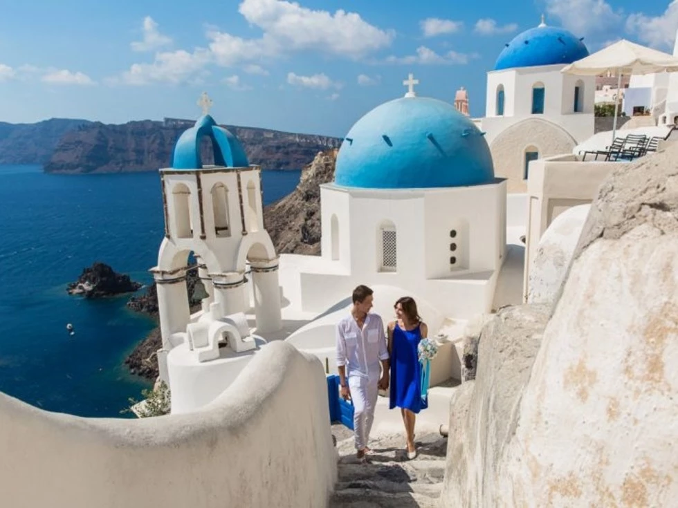 travel program image