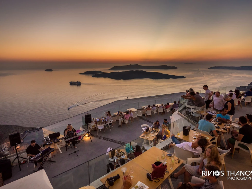 travel program image