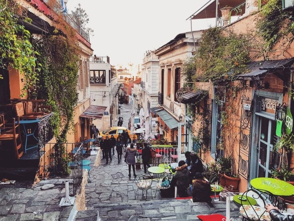 travel program image