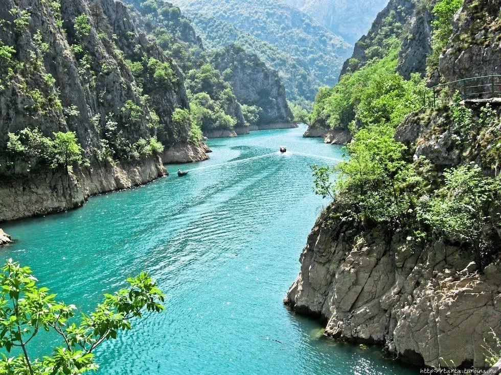 travel program image