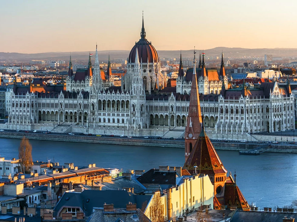 travel program image