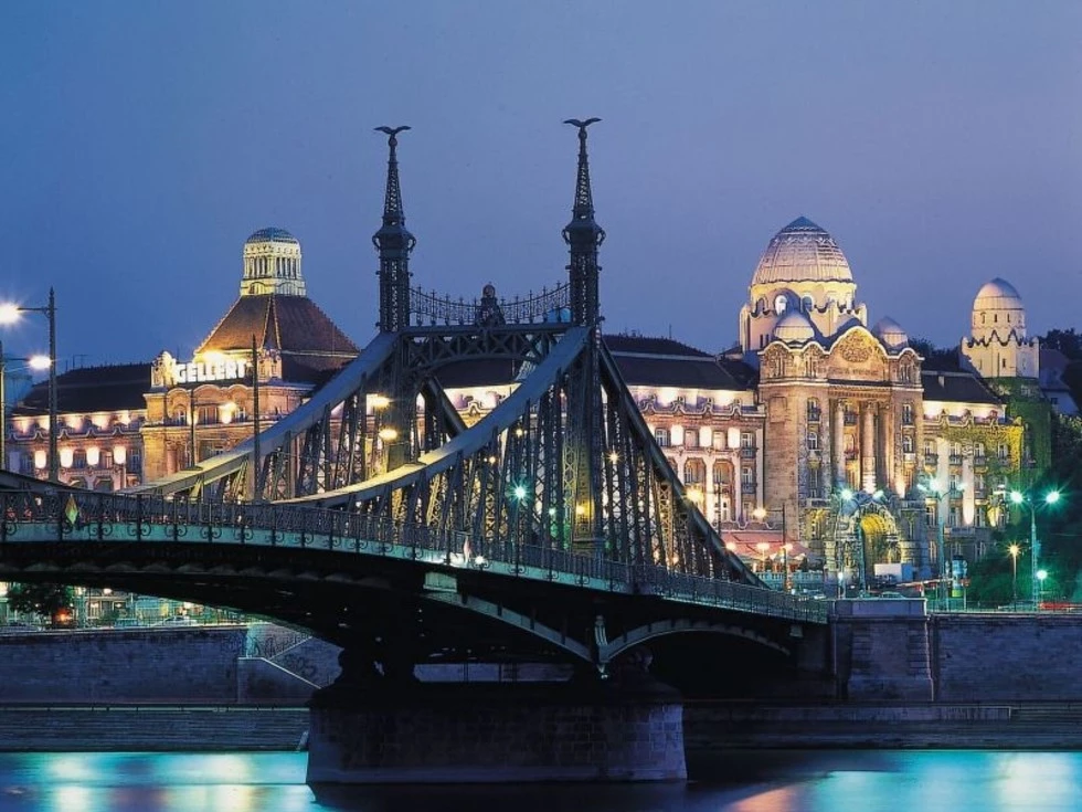 travel program image
