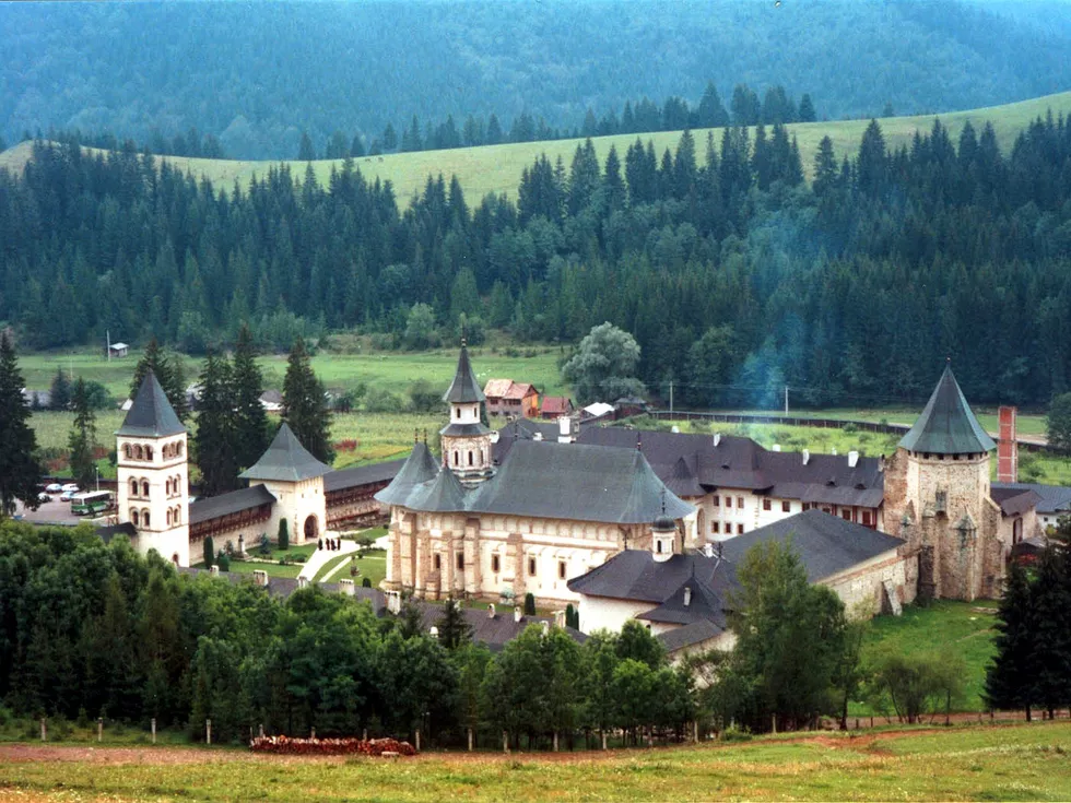 travel program image