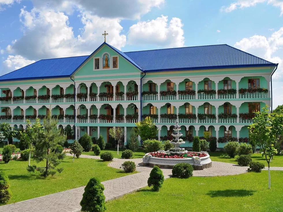 travel program image