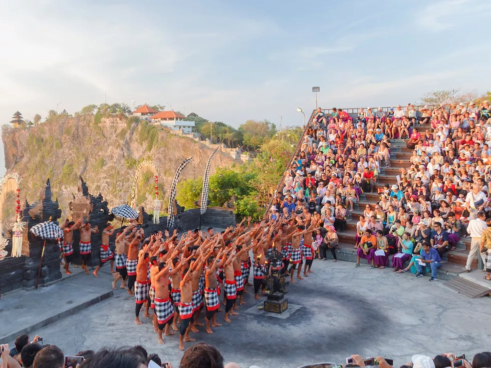 travel program image