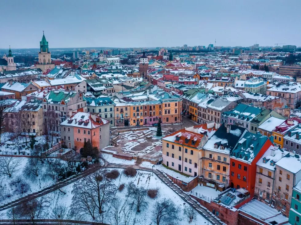 travel program image