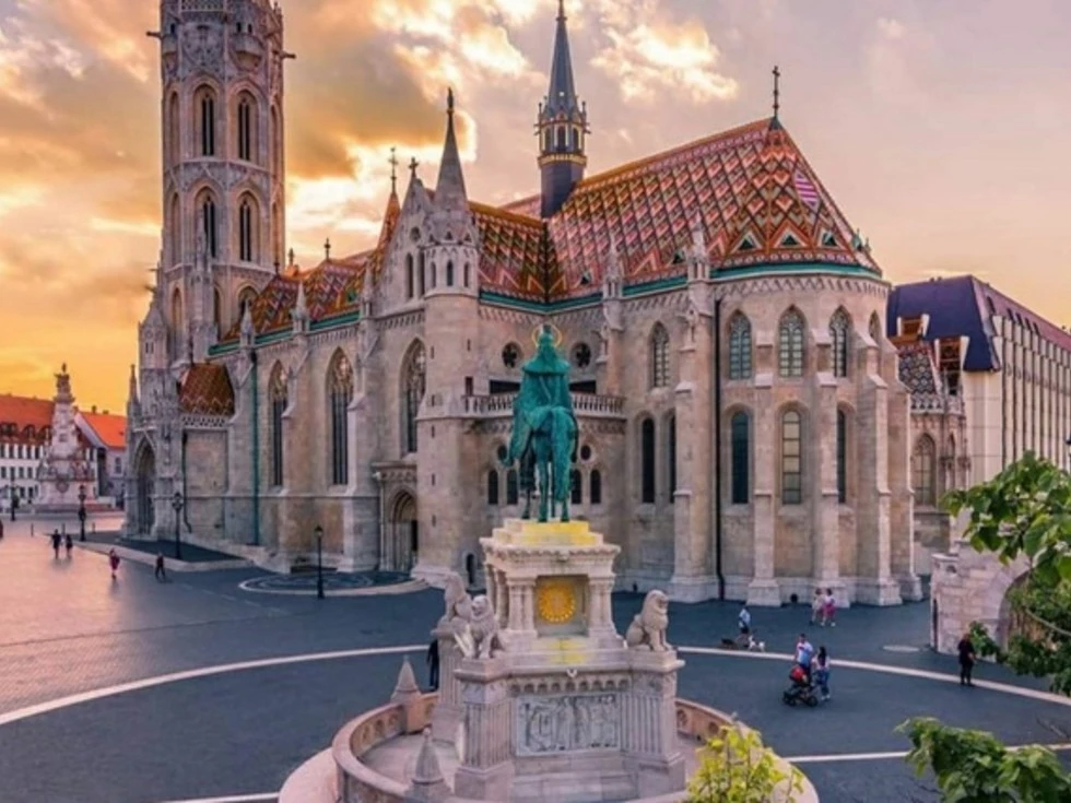 travel program image