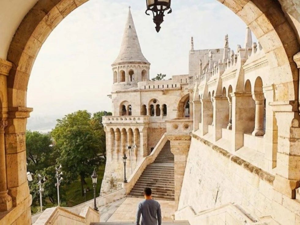 travel program image
