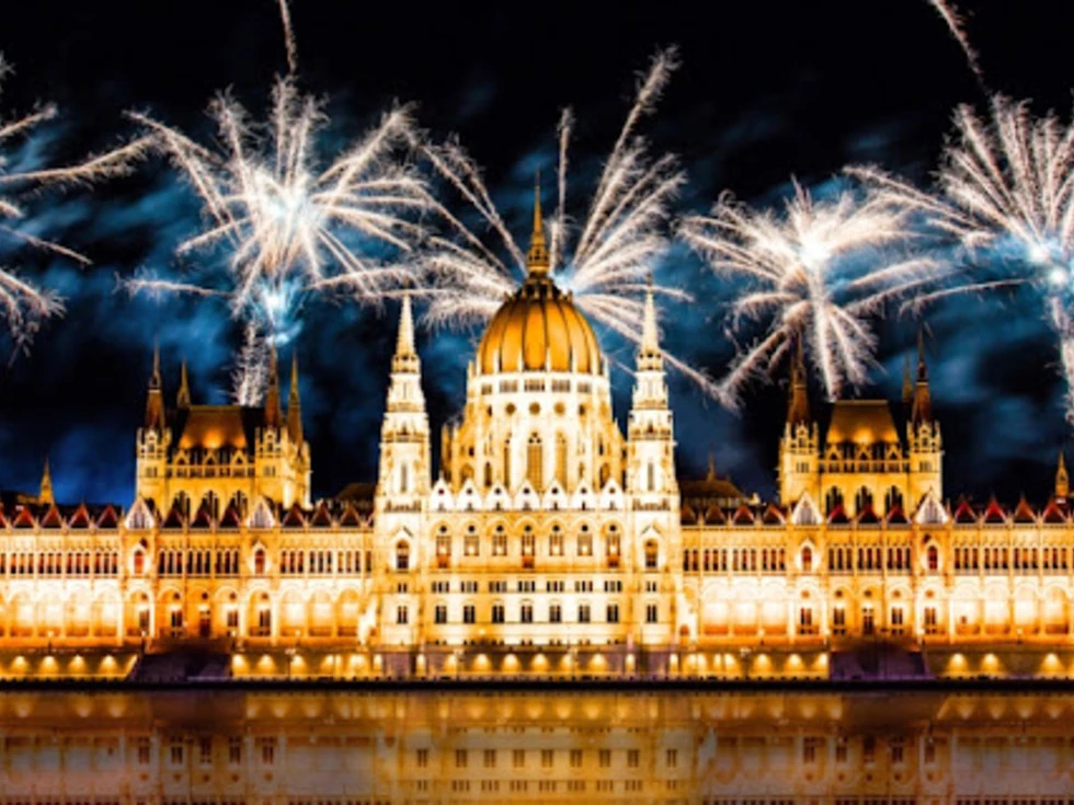travel program image