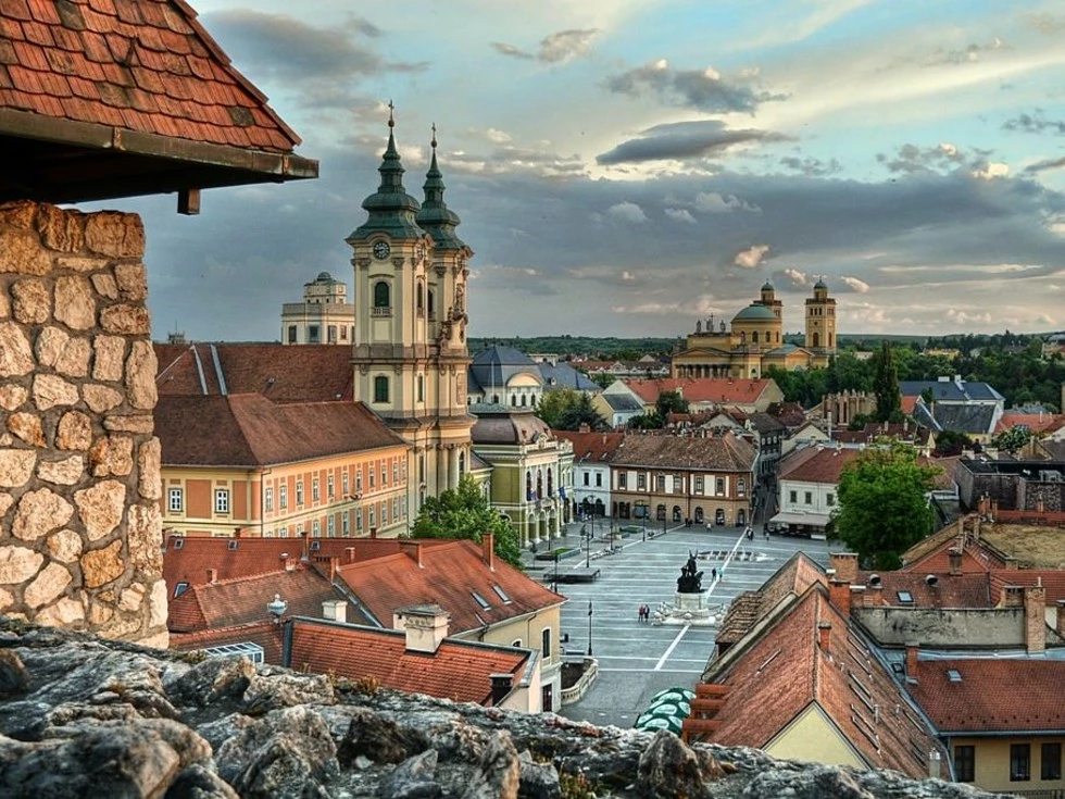 travel program image