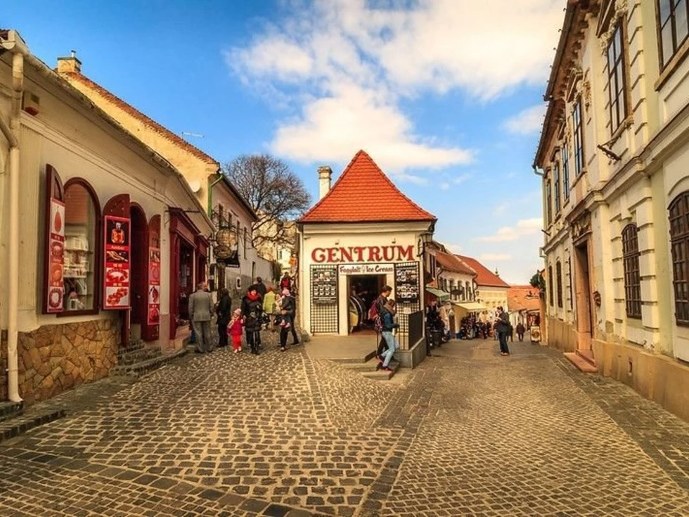 travel program image